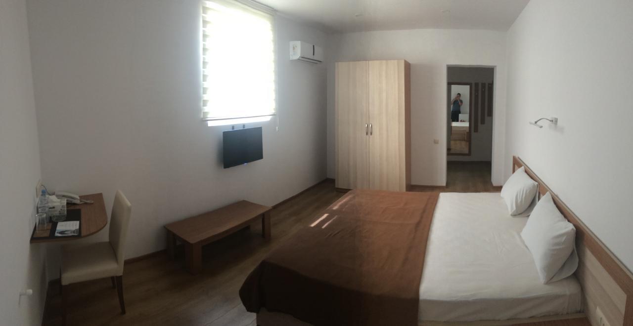 Hotel Marseille باتومي المظهر الخارجي الصورة