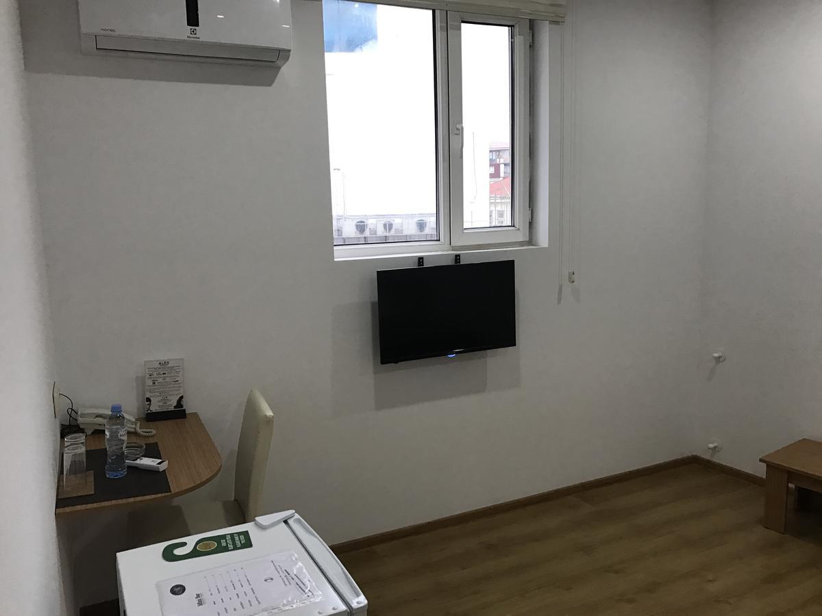Hotel Marseille باتومي المظهر الخارجي الصورة