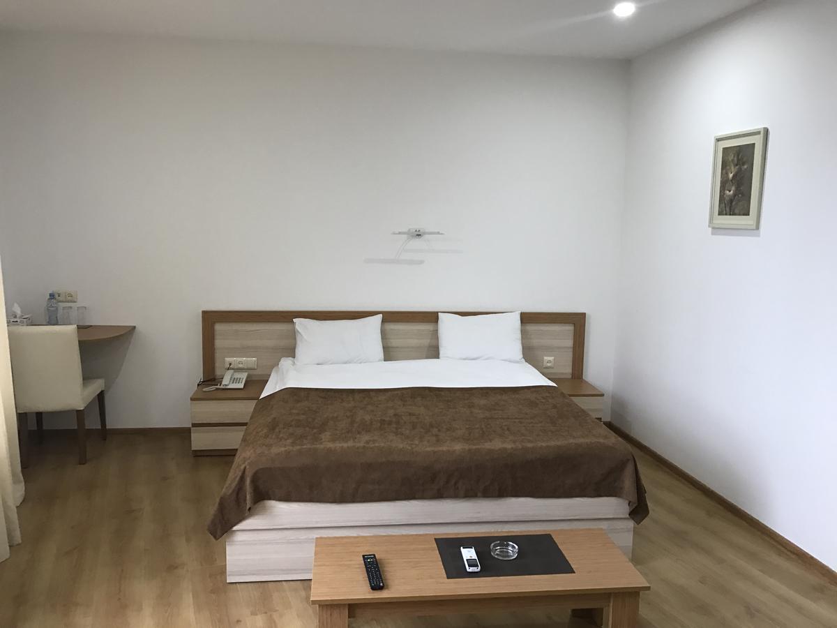 Hotel Marseille باتومي المظهر الخارجي الصورة