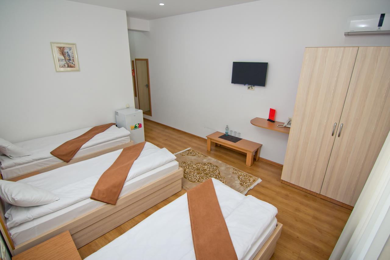 Hotel Marseille باتومي المظهر الخارجي الصورة
