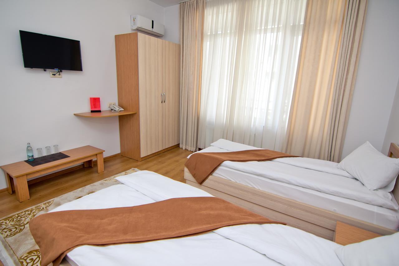Hotel Marseille باتومي المظهر الخارجي الصورة